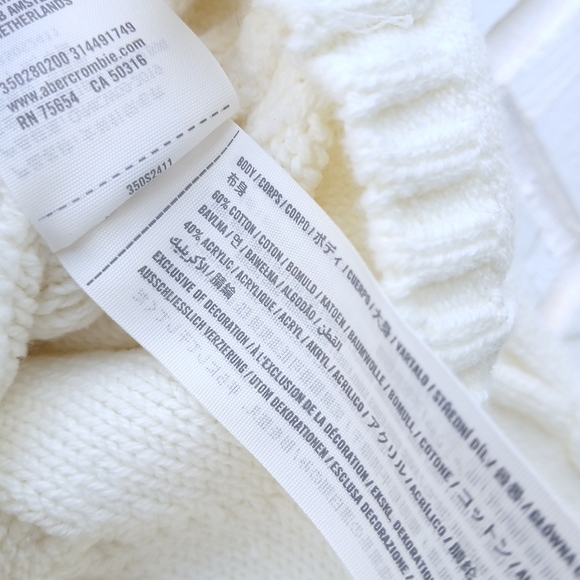 Hollister Cable Knit Turtleneck Sweater Crop - Picture 6 of 7